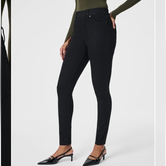 SPANXshape™ EveryWear
Ankle Skinny Jeans size S/P - Picture 1 of 12